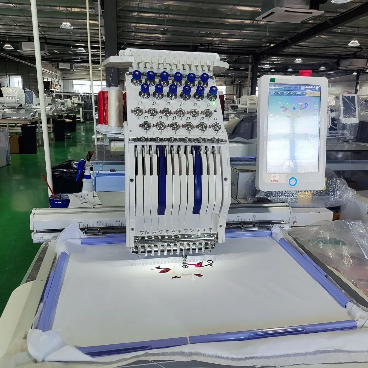 Single head computer embroidery machine pure embroidery flat embroidery functional cutting piece