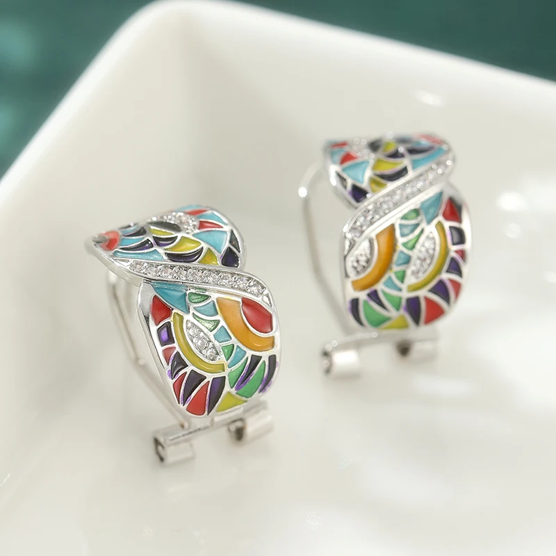 Exquisite bunte Creolen für Damen, zarte, charmante silberfarbene Ohrringe, modischer Schmuck für Partys und Bankette