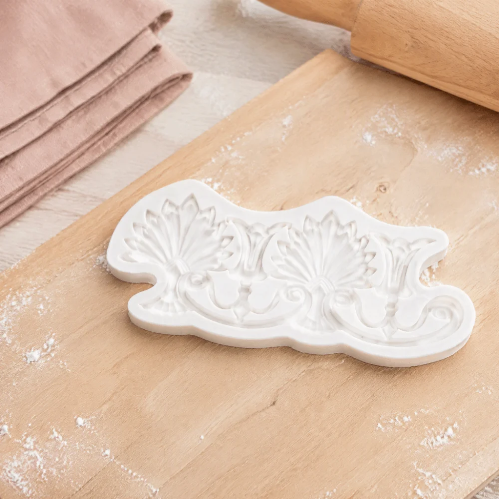 Food Grade Silicone Cake Border Mold European Retro Style Flexible Chocolate Border Mold Embossed FloralPattern Easy Demolding