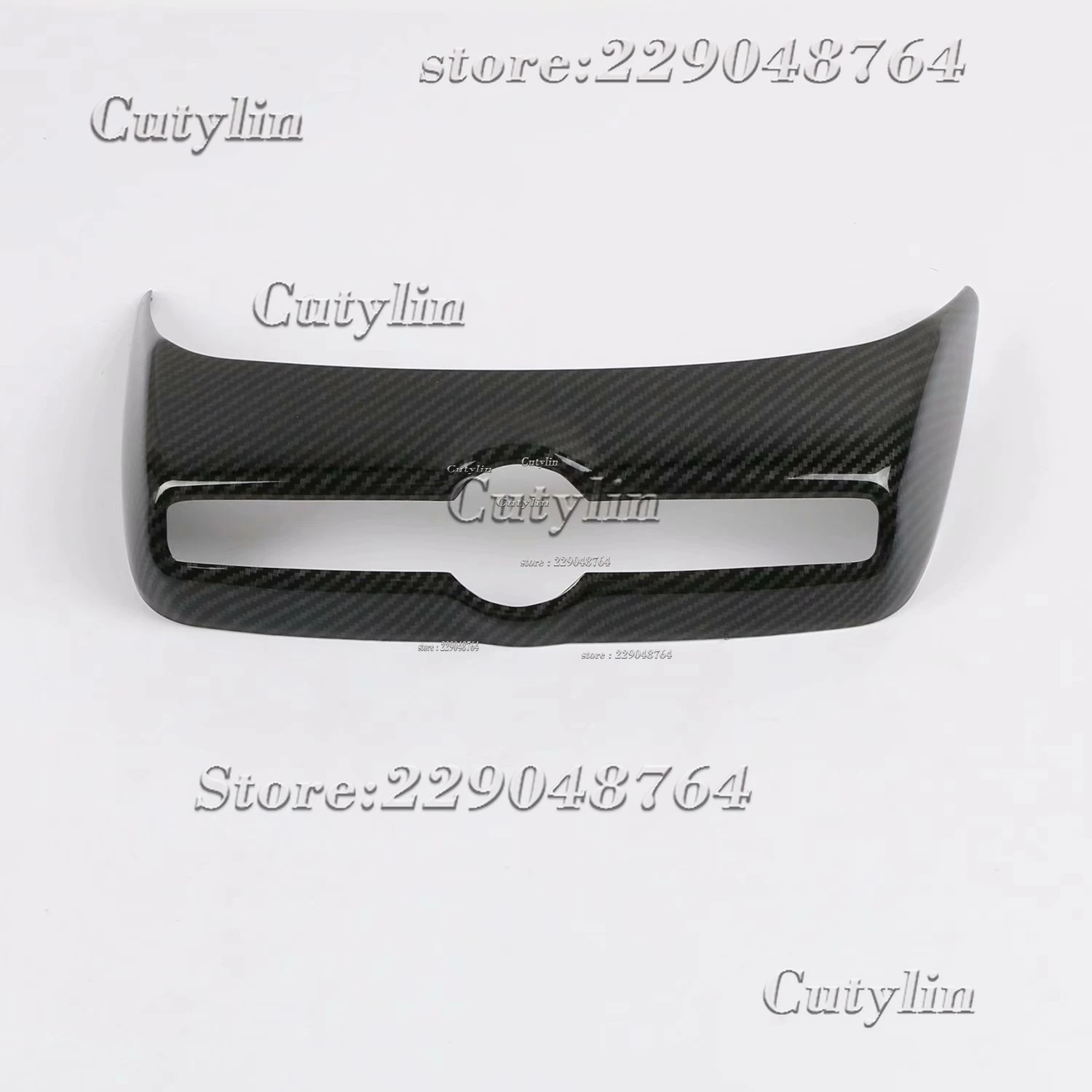 Kit de molduras interiores Volvo XC40 de fibra de carbono 2019-2021 con una pieza de moldura interior del automóvil de fibra de carbono negro de diseño curvo y elegante, con recorte central.