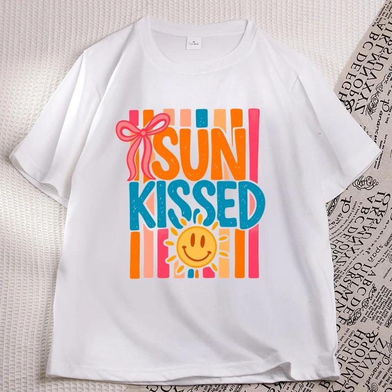 Retro Summer Vibes T-Shirt Casual Funny Beach Vacation Graphic Tee Trendy Sunshine Tshirt Casual Round Neck Printed Tops