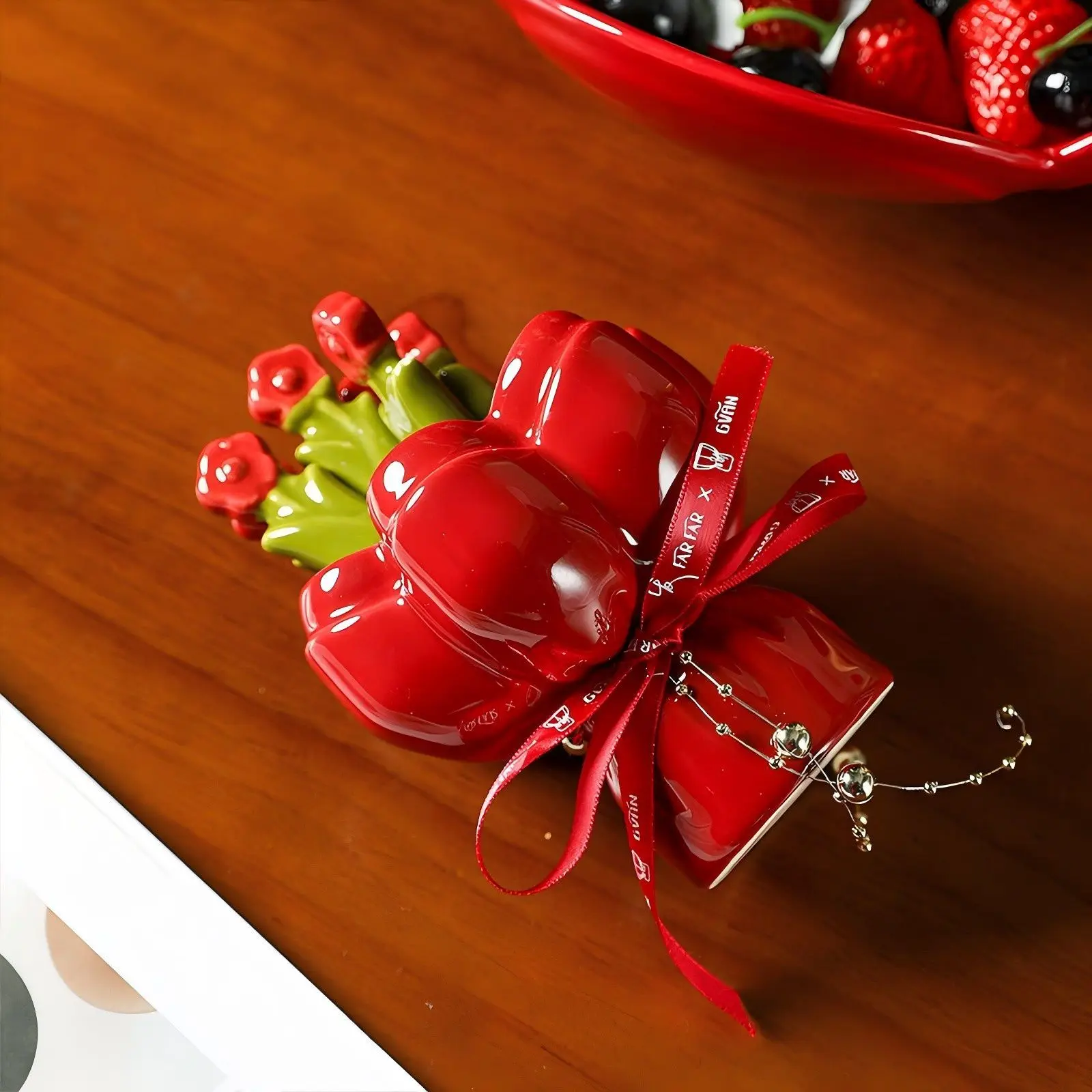 Red Rose Bouquet Fruit Fork,High-value 6-piece Fruit Skewer Fruit Fork Storage Can,Home Kitchen Decoration Festive Souvenir Gift