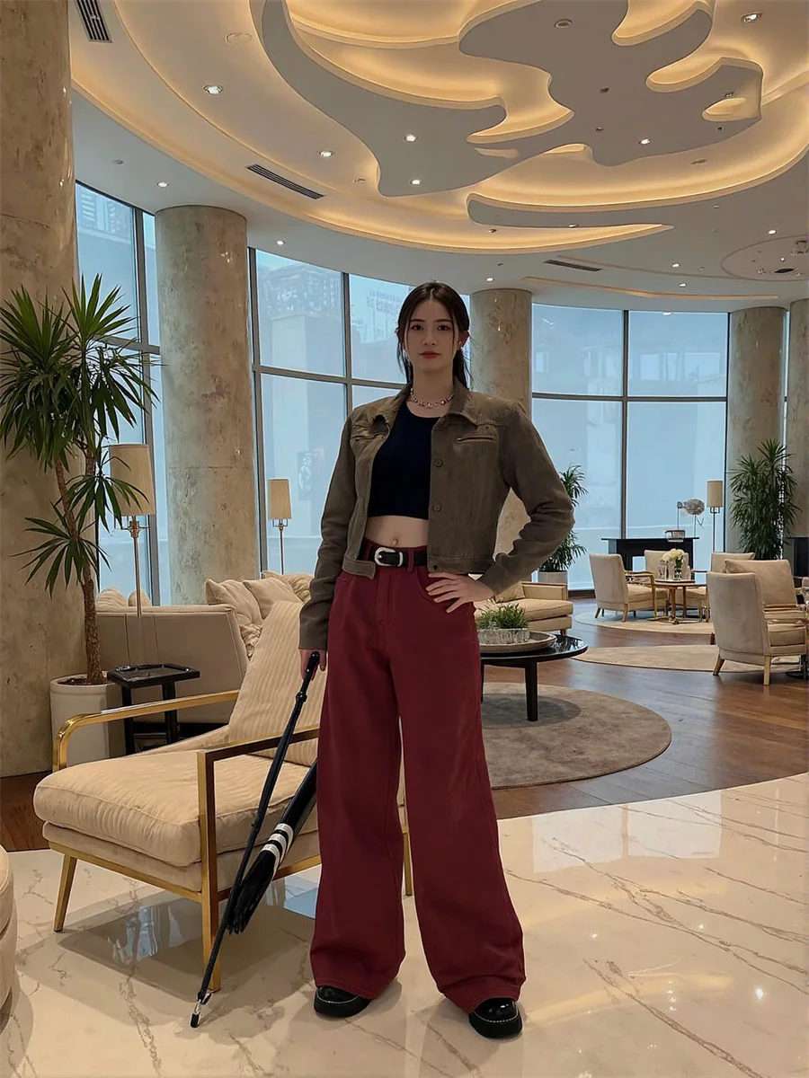 Jeans larghi rossi a gamba larga da pavimento Jeans larghi da donna con grafica bootcut occhielli candeggiati punti fori divisi linea trasversale cinese alla moda