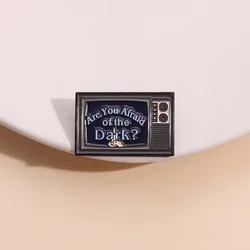 TV Style Brooch Cute Black and White Metal Badge Accessories Wholesale Hat Pins for Backpacks Decorative Brooches Cap Pin Lapel