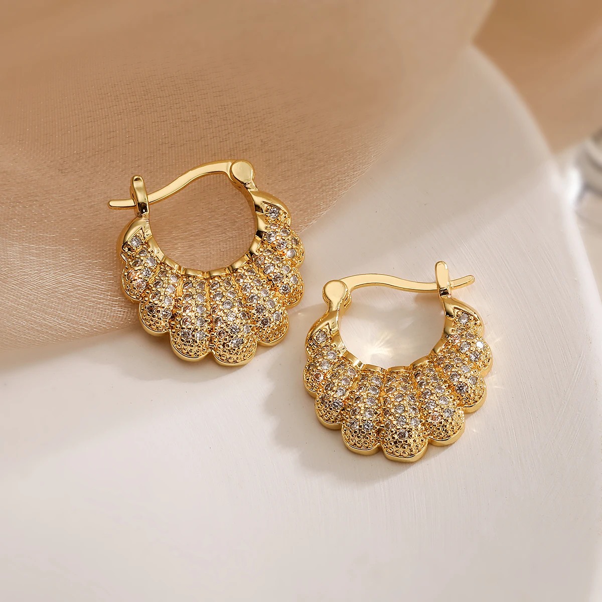 Light Luxury Cubic Zirconia Shell Shaped Earrings For Womon,Vintage OL Hoop Earrings Party Dating Wedding Female Jewelry