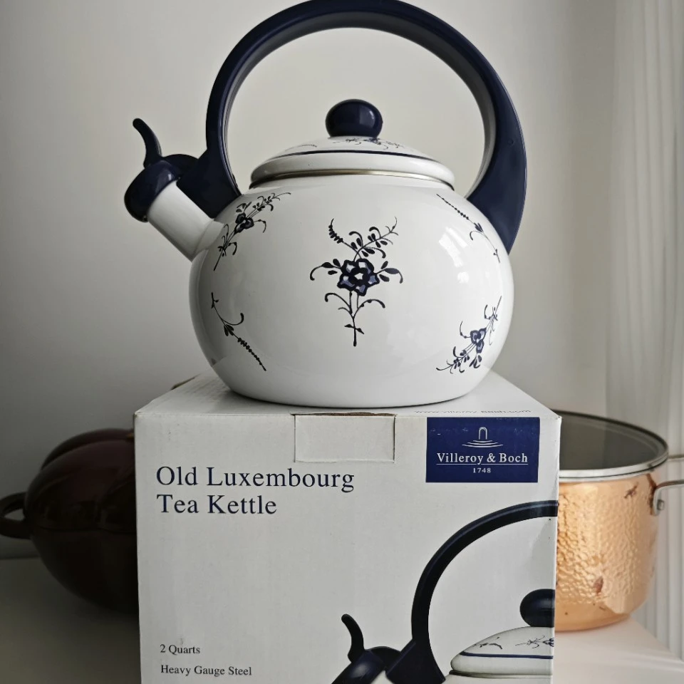 Old Luxembourg Classic Series Electric Kettle Blue and White Porcelain Tea Kettle