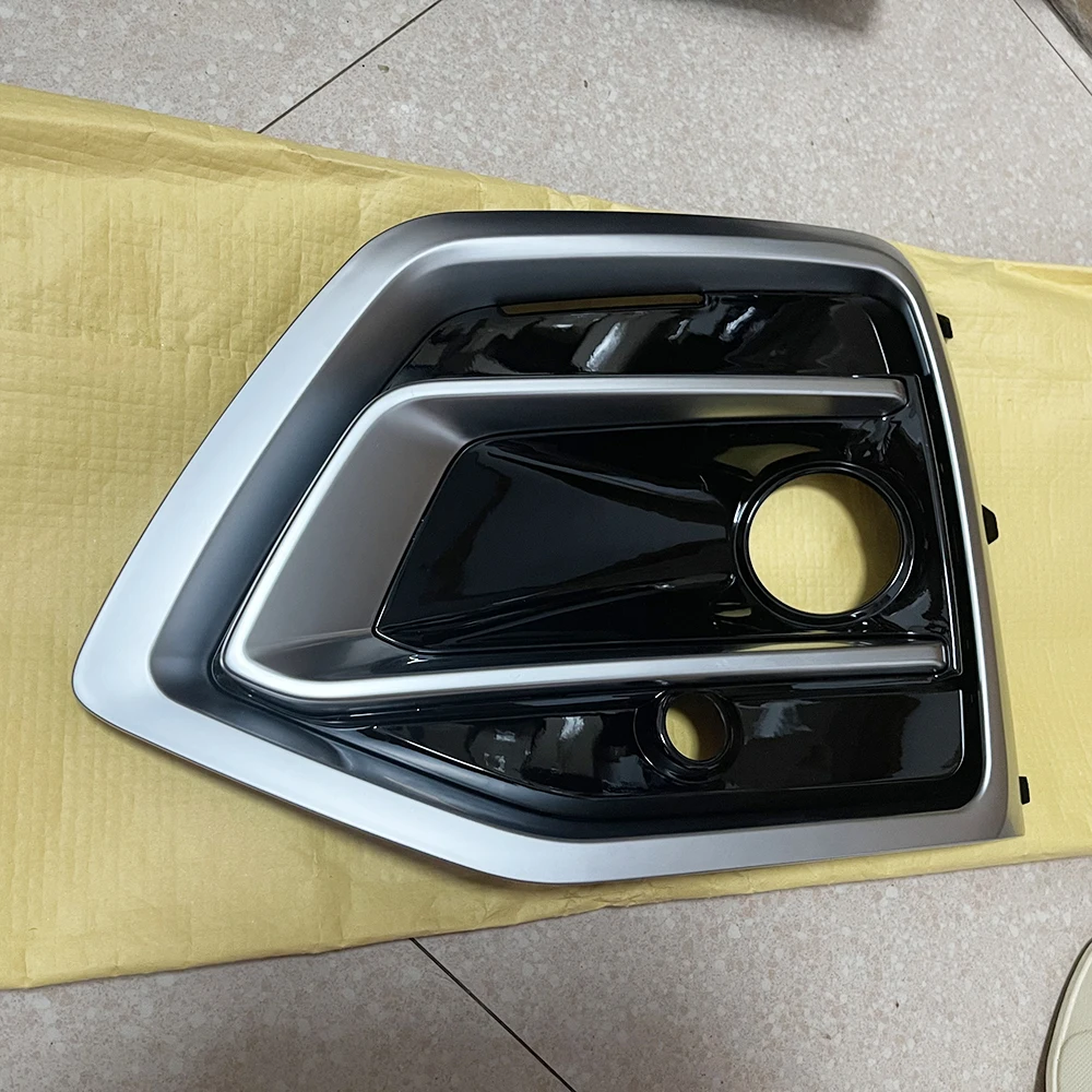 

Front Grille Fog Lamp Cover Frame for Audi Q5L 2021 2022 2023 2024, Q5L Zhiya Style Replacement Bumper Lower Grille Trim