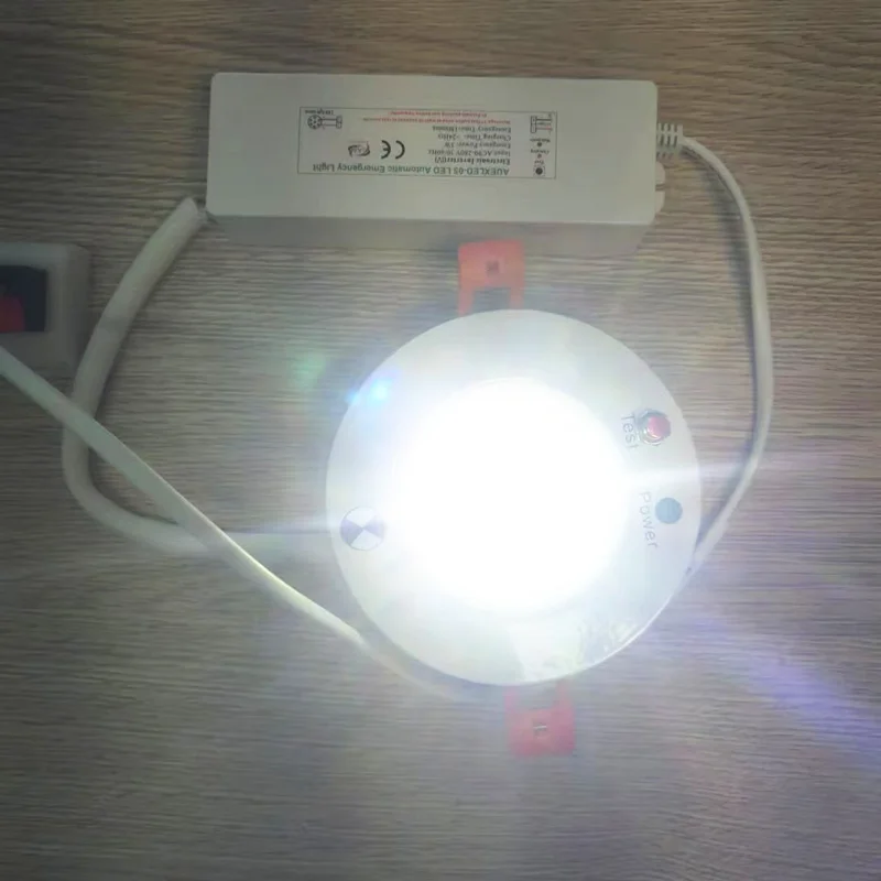 Luz de techo de Emergencia integrada, lámpara de tubo de Panel de aleación de alta calidad, accionada individualmente, batería de litio 18650 integrada