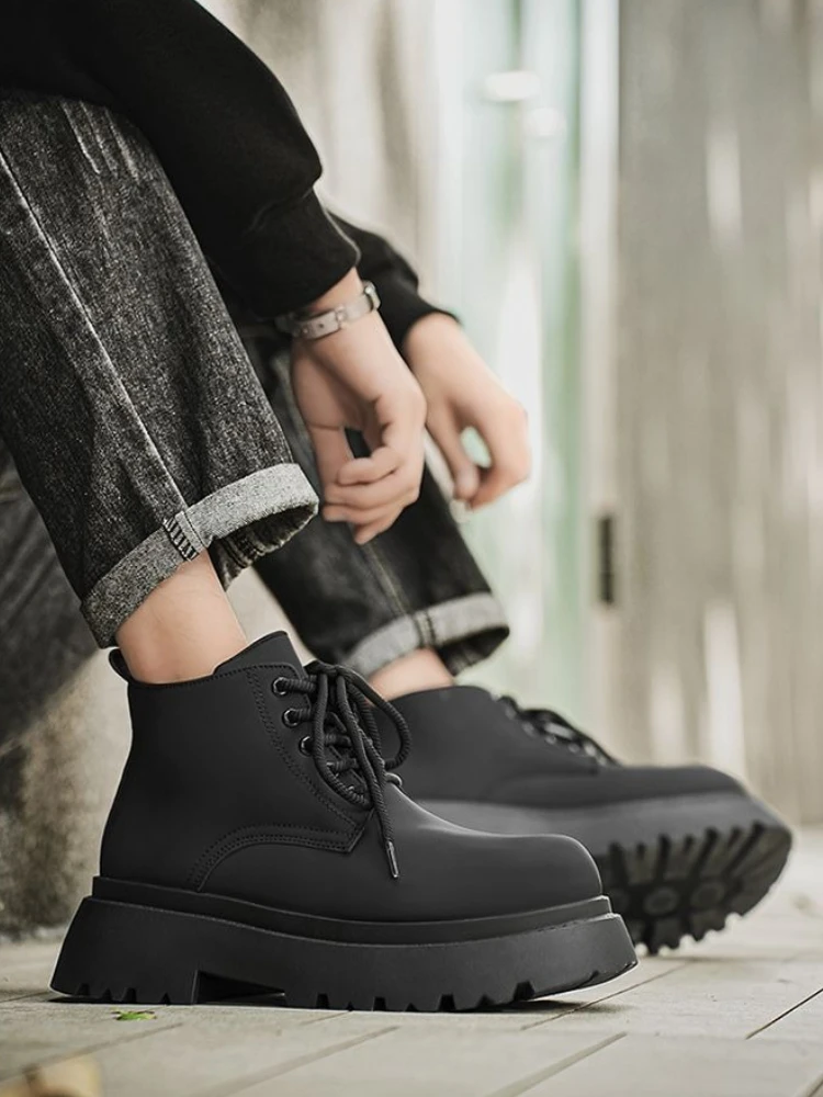 

Весенне-осенние стильные рабочие ботинки, универсальные модные мужские туфли на толстой подошве, увеличивающие рост, устойчивые к истиранию, высокие кеды на шнуровке