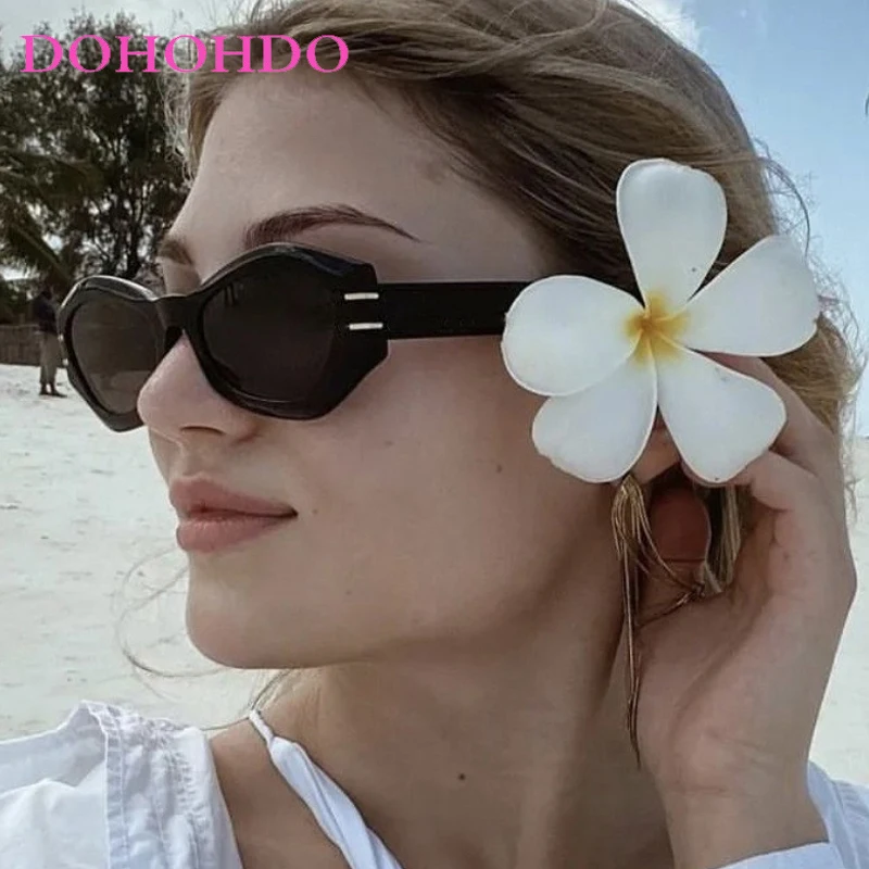 

Fashion Brand Designer Cat Eye Irregular Rivets Decoration Sunglasses Women Men Classic Luxury Travel Driving Sun Glasses UV400