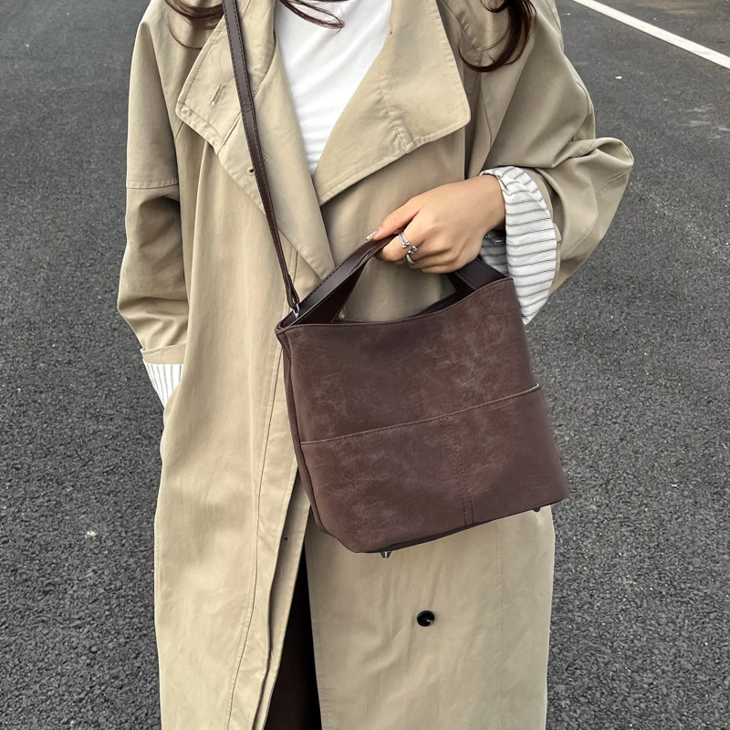 

Elegant Women's Leather Tote Bag Fashion Crossbody Handbag Luxury Brand Designer Shoulder Bag For Commuter Style