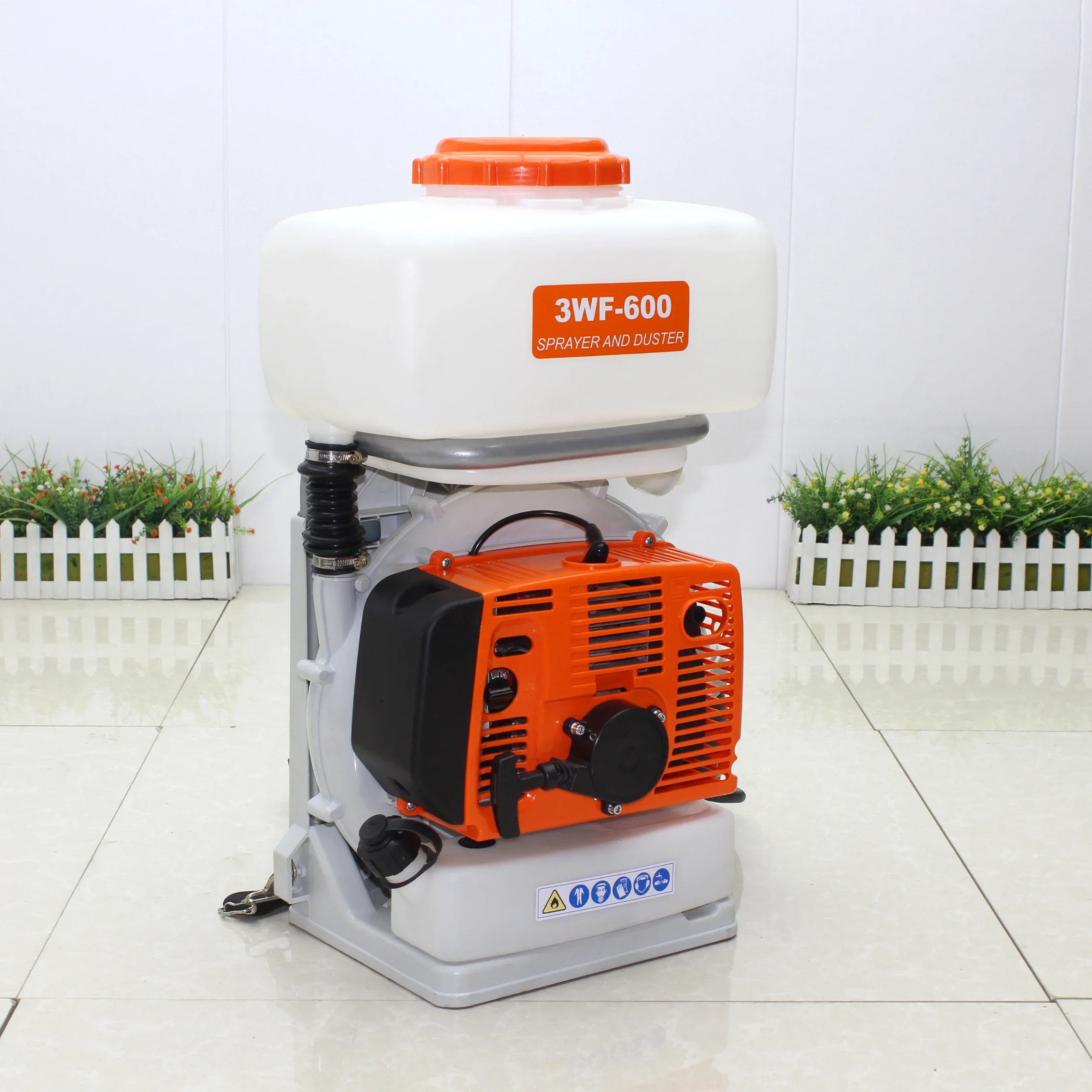 3WE-600 2-Stroke Knapsack Engine Pesticide & Fertilizer Sprayer for Liquid Postage Calcium Chloride Application