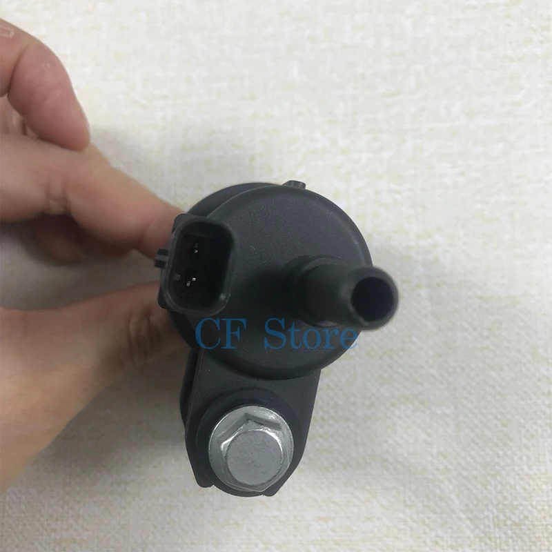 Solenoide de válvula de control de purga del recipiente de vapor del motor para Chevrolet Spark 2013-2015 96985666 0280142502