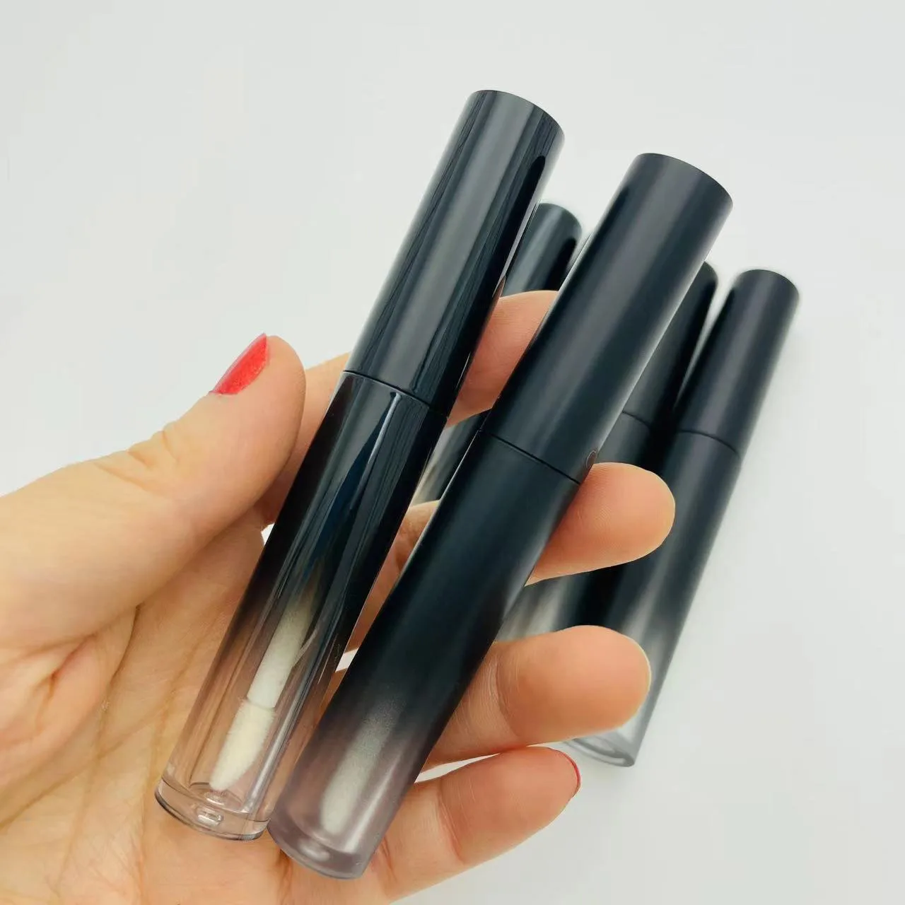 About 4ml Matte Black Mascara Tubes Gradient Empty Lip Gloss Container Eyeliner Bottle Cosmetic Packaging