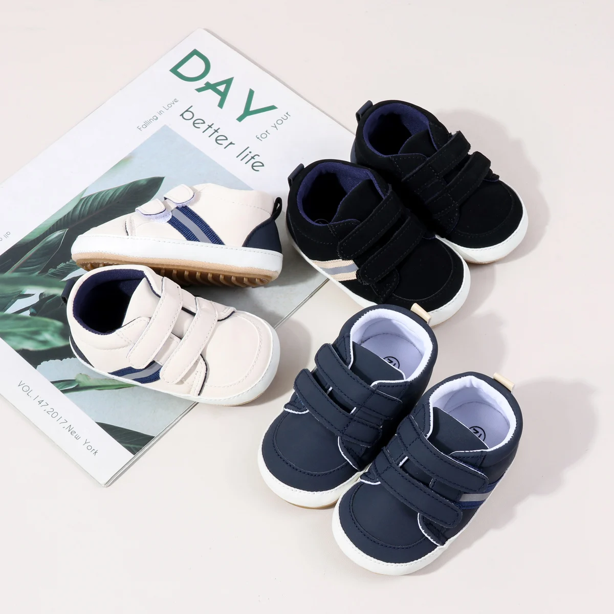 

2025 New Style Spring And Autumn 0-18M Baby Boys Girls Sneaker Solid PU Leather Anti-Slip TPR Sole Prewalker First Walker Shoes