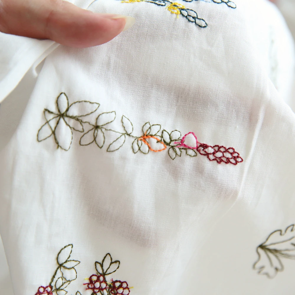 Summer Breeze White Cotton Voile Fabric with Hand-Embroidered Flowers for Dressmaking, 145x50cm