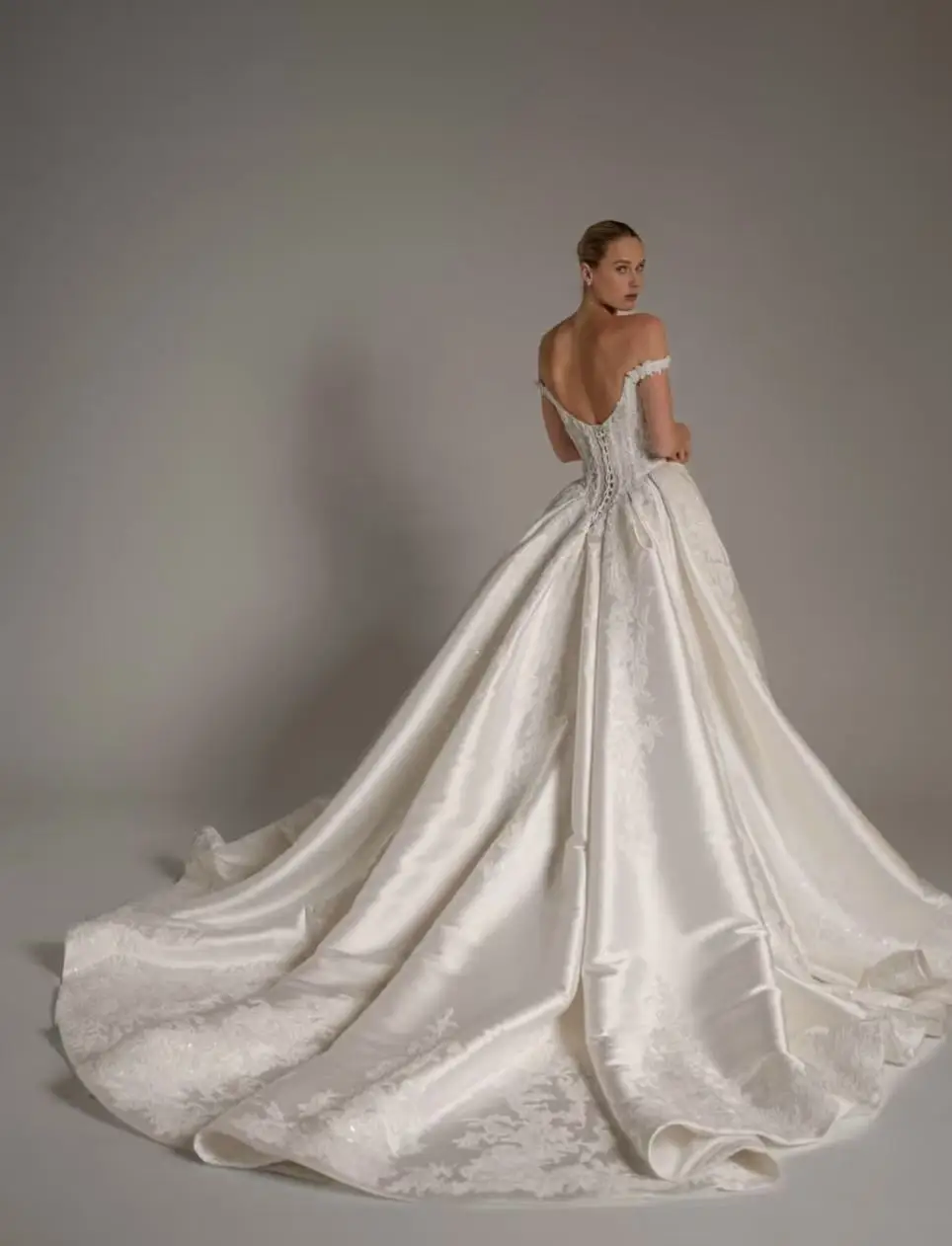 One Life Ball Gown Luxury Princess Wedding Dress Sweetheart Off Shoulder Robe De Mariée Lace Beaded Custom Made Bridal Gown