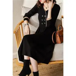 Romantic French Style Elegant Temperament V-neck Slim Fit and Slimming Mid Length Pullover Simple Knitted Dress Women's Fashion