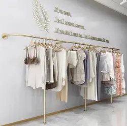 Clothes racks are hung on the wall of clothes racks in clothing stores