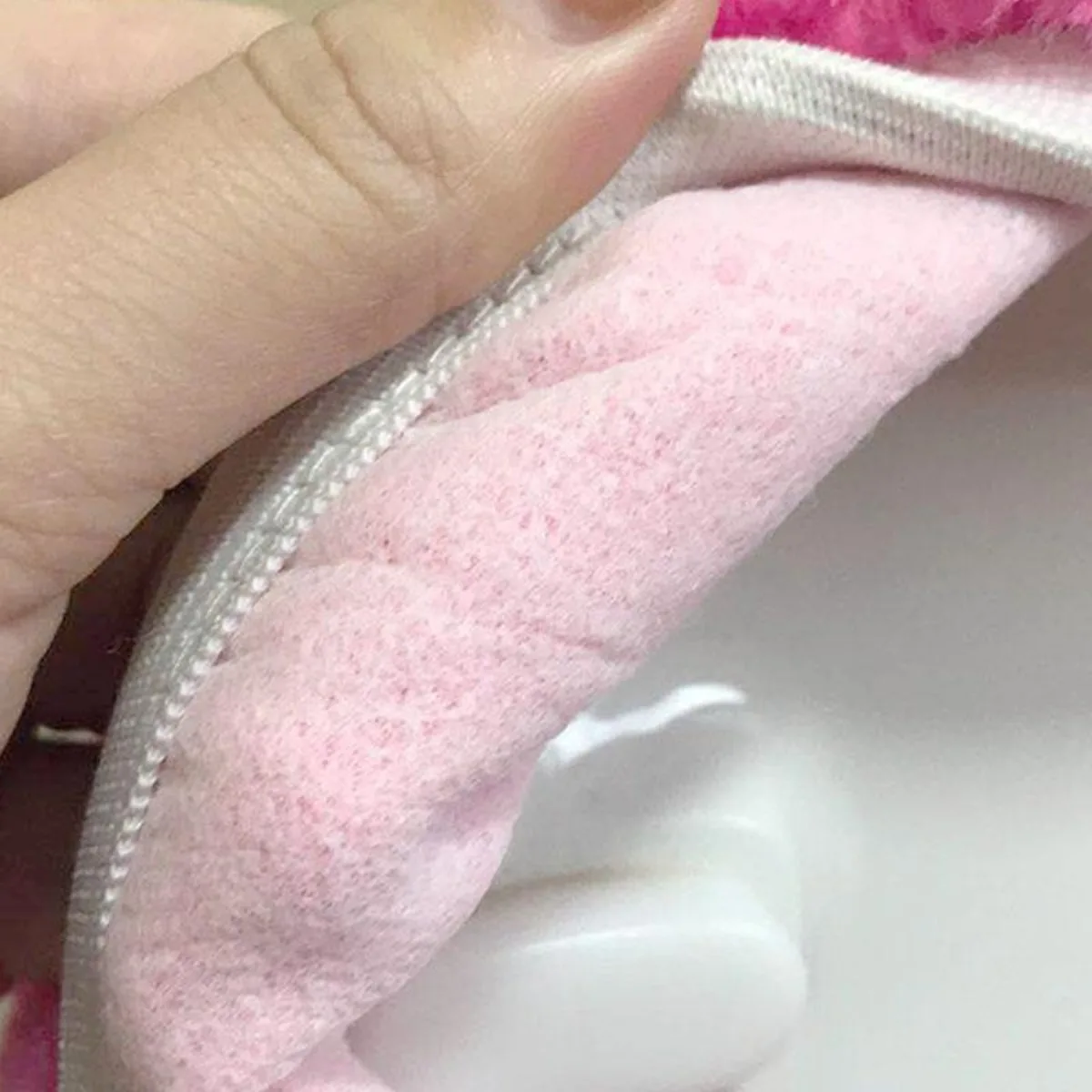 Anime Sanrio HelloKitty Cartoon Toilet Seat Pad Adhesive Warm Thick Plush Universal 3-Piece Kawaii Cute Holiday Gifts view 4