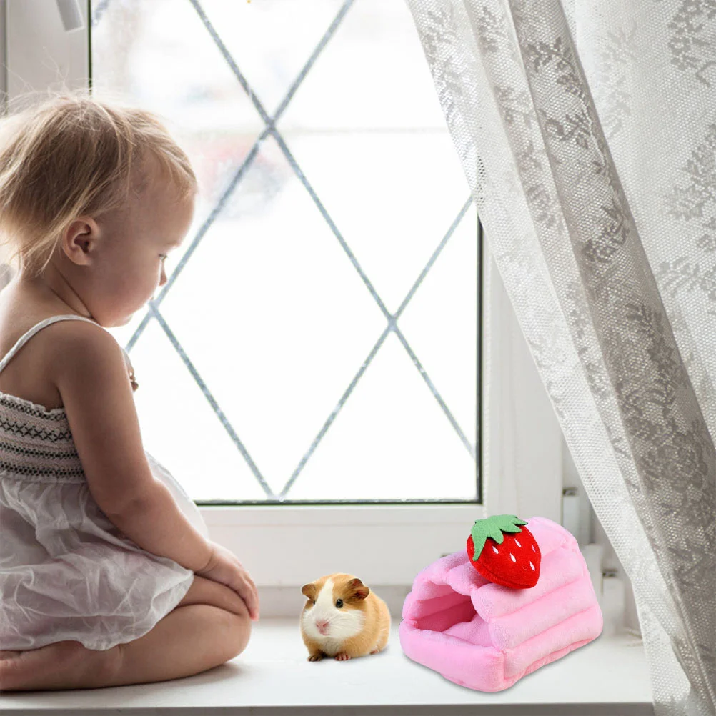

Warm Pet Hamster Bed Cartoon Strawberry Design Exquisite Windproof Lightweight Easy Carry Private Space Semienclosed