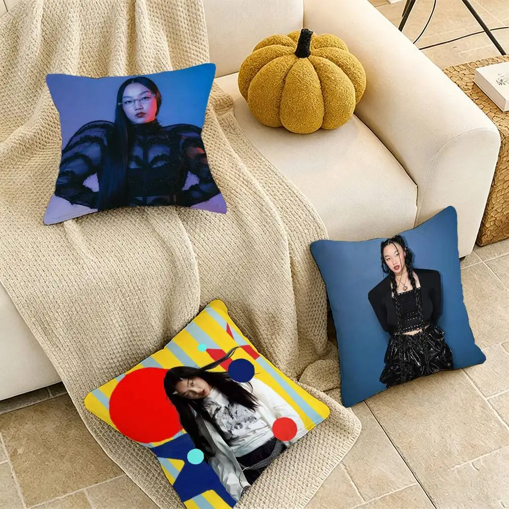 

KPOP A-Audrey Nuna G-Golden Pillow Case Pattern Printed Pillowcase For Living Room Sofa Cushion Cover