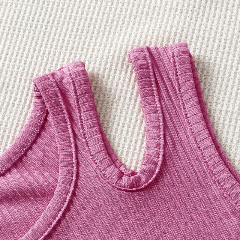 Summer children\'s fashion suit: pink ribbed sleeveless top and loose shorts for comfortable and breathable