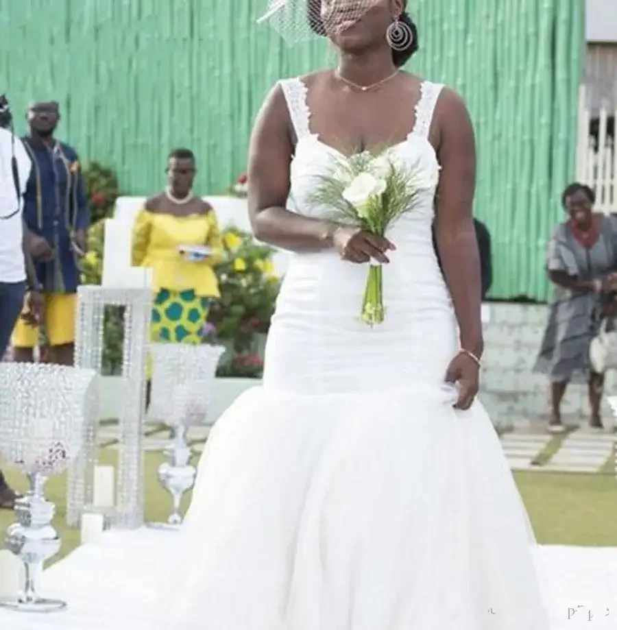 Vestido de novia de sirena de satén Simple sudafricano personalizado, apliques de encaje sin espalda, tul largo negro