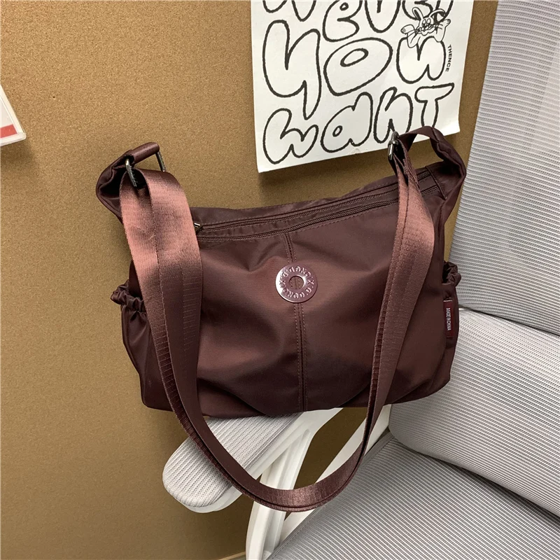 

Новая модная повседневная сумка через плечо из оксфордской ткани для женщин: вместительная, легкая, для путешествий, на каждый день, для работы и выходных