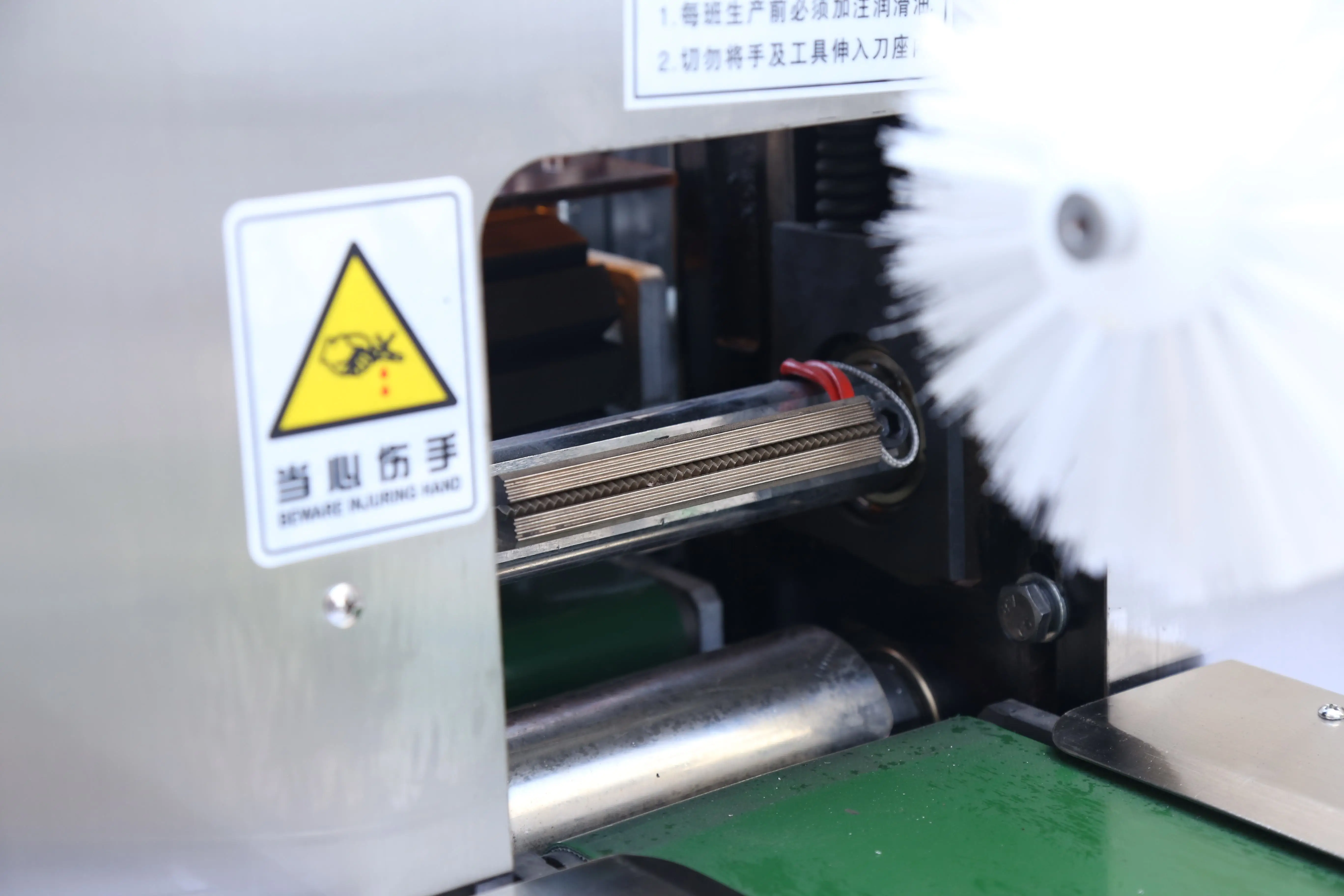 Dry and wet towel packaging production line, wet tissue manufacturing packaging machine, automatic wet tissue packaging machine