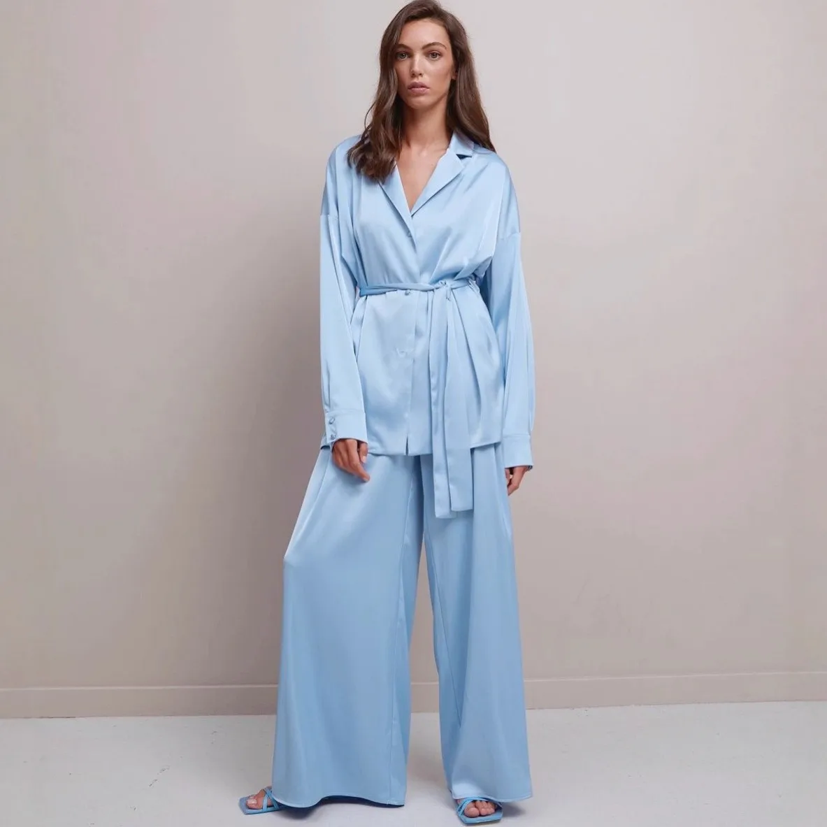 Women's Satin Long Sleeve Pajama Set – Breathable Stretch Collarless Home Hotel Outdoor Wear, European Style Medium Weight