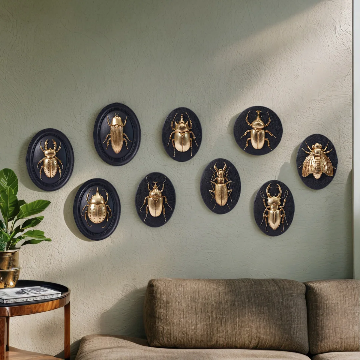 Dark-style gold beetle relief wall decoration oval black background stag beetle combination wall decoration ornament