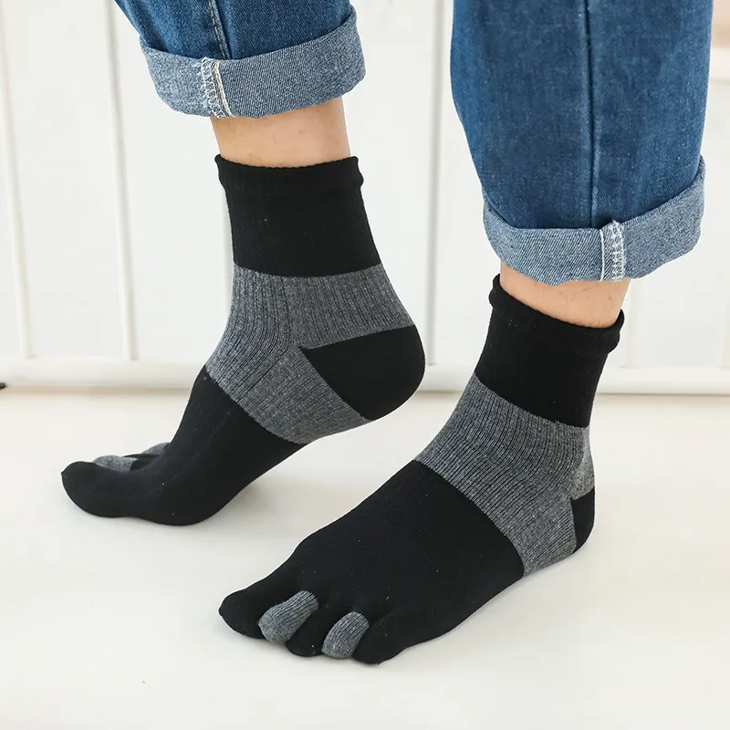 Mens Toe Socks Performance Sport Cotton Athletic Running Five Finger Crew Socks, Size 8-11.5