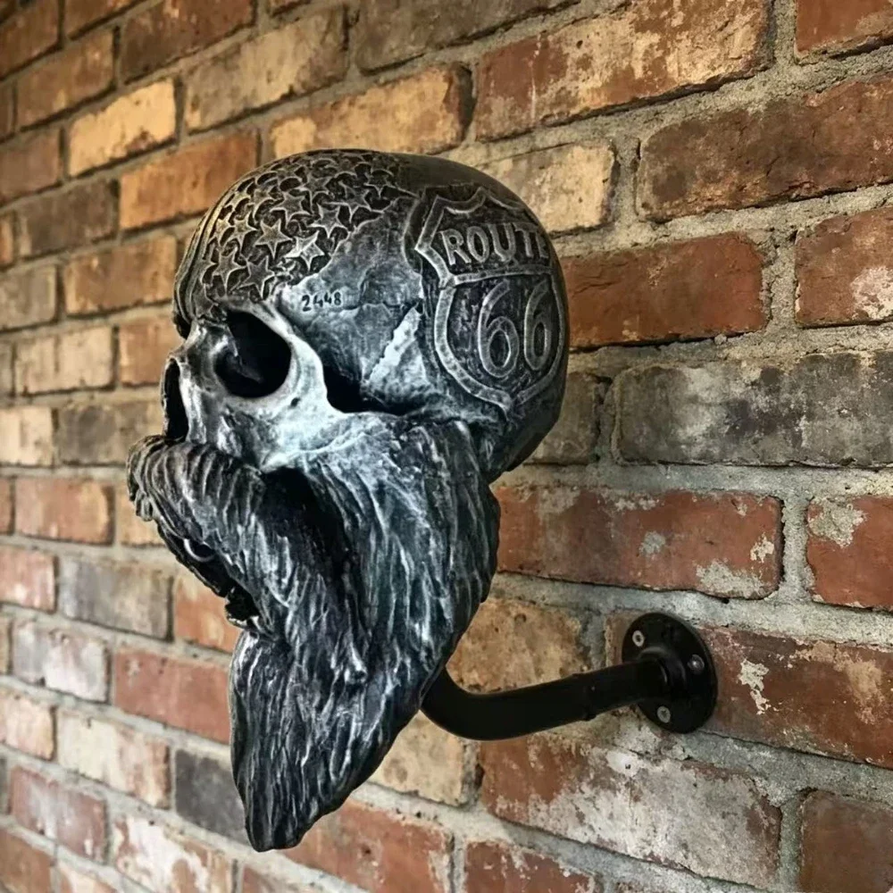 Retro Biker Skull Helmet Stand Wall Mount Resin Skull Statue Motorcycle Helmet Holder Ornament Garage Bar Home Wall Decoration