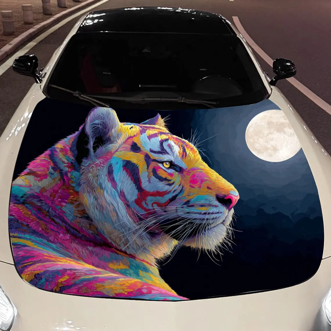 Autocollants de voiture Un tigre multicolore présentant une splendeur artistique et un mystère éclairé de lune dans une voiture de composition sur le thème vibrant et fantastique