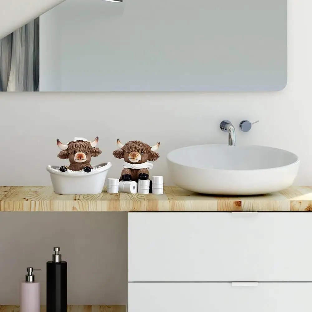 Highland Cattle Figurine 3pcs Highland Cow Bathroom Figurine Set Resin Sculpture Decoration Calf Reading Book Toilet Paper