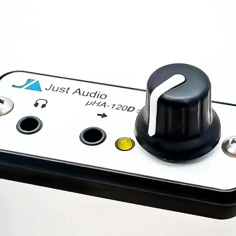 JUST AUDIO UHA-120DS headphone amplifier and decoder all-in-one machine is full of thrust and the vocals are warm and beautiful