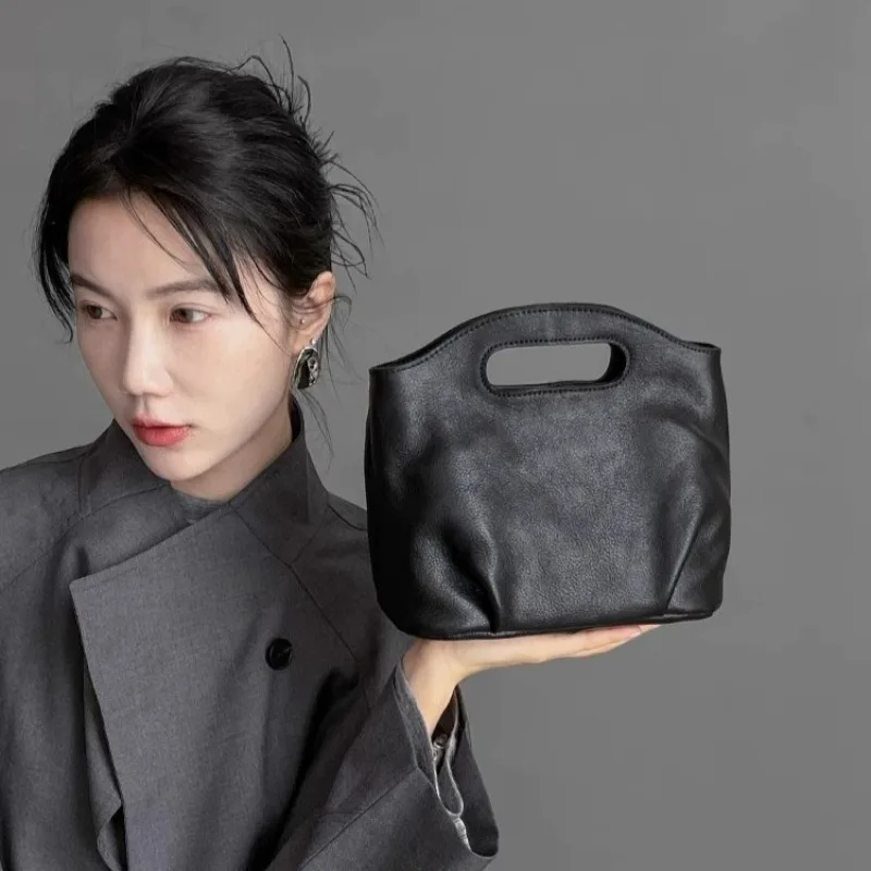 

2026 Niche Retro Handbag for Women New Style for Work Commute Versatile High Texture Soft Leather Large Capacity Crossbody Bag