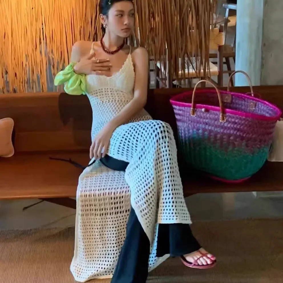 セクシーなニットカットアウトタッセルスパゲッティストラップボディコンビーチマキシドレス夏の女性のホリデークラブパーティー衣装水着カバーアップ