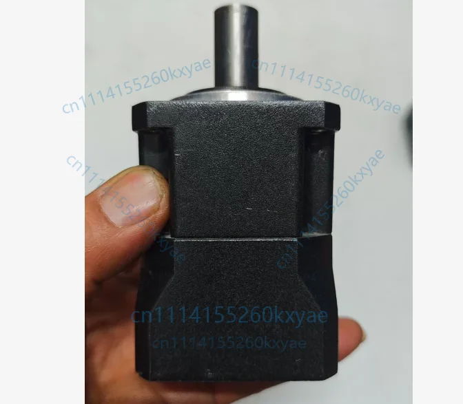 Mpvb-060a-010-p2-14-50-70 is suitable for 200w, 400w servo motors, speed ratio 1/10, actual product