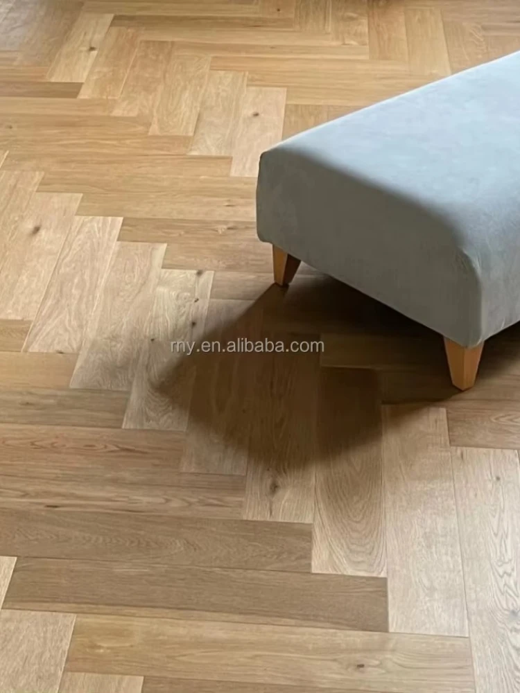 カスタマイズ版100%無垢材ヨーロピアンホワイトオークヘリンボーンエンジニアードウッドフロア