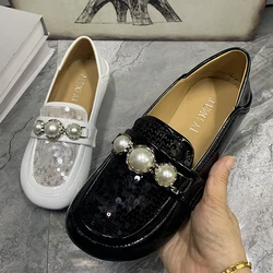 Women Flat Shoes Plus Size Fashion Pearl Patent Leather Women Mullers Summer Women Loafers Designer Shoes