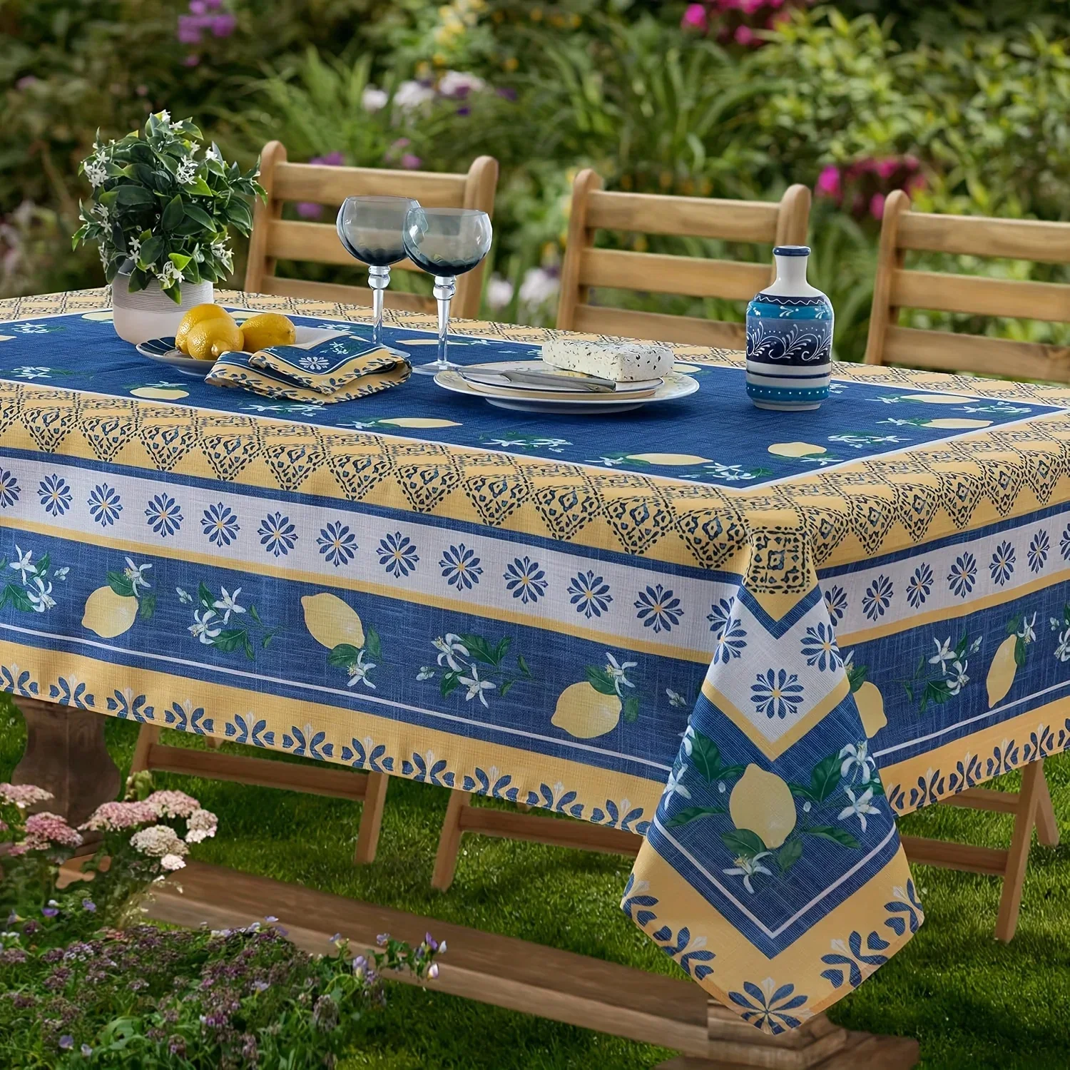 One linen tablecloth with a blue lemon Mediterranean floral geometric pattern, suitable for indoor or outdoor use. yzb
