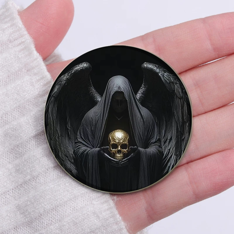 Pin redondo de personaje de Anime de demonio, insignia de dibujos animados, alfileres de botón a presión, broches para decoración de ropa, accesorios de joyería, regalos, 58mm