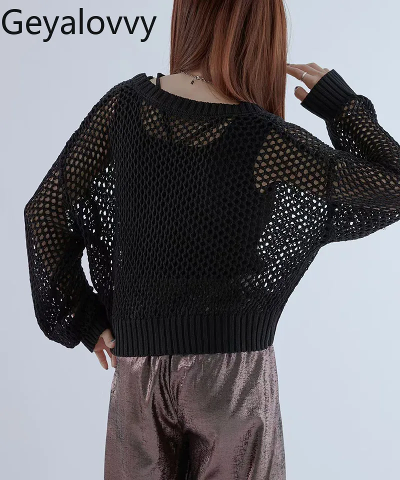 Primavera Estate Nuova fibbia in metallo Cardigan lavorato a maglia con scollo a V cavo Camicia con aria condizionata a maniche lunghe nera versatile da donna dolce