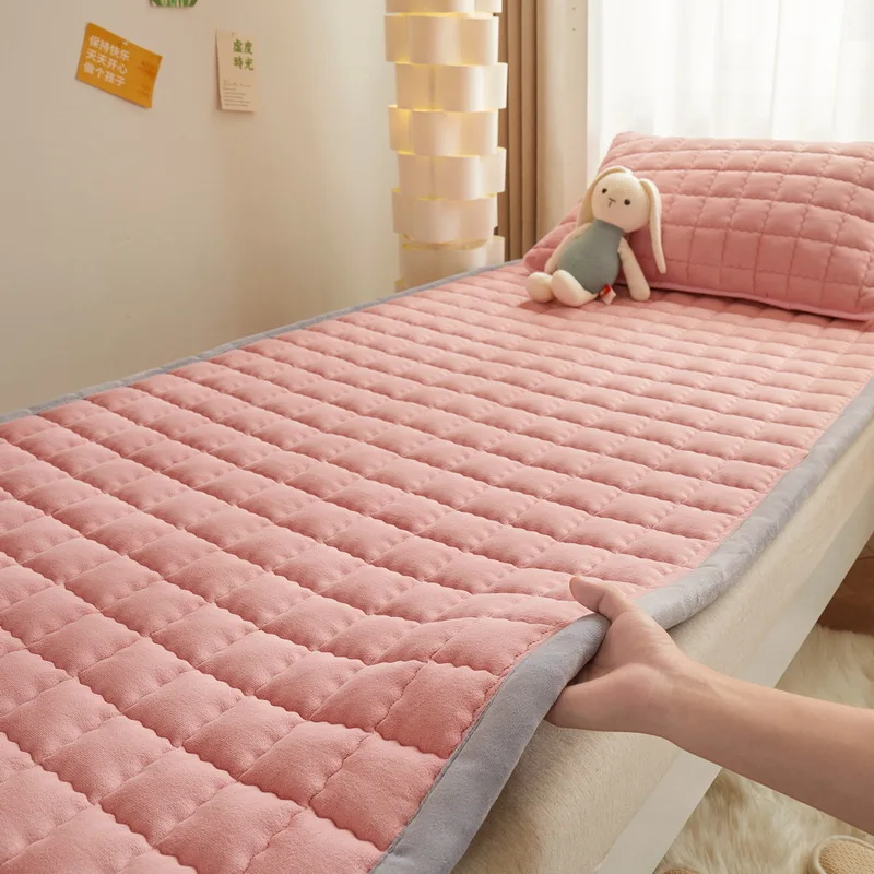 Winter Flannel Soft Mattress Toppers Dormitory Single Bed Warm Quilted Foldable Bedsheet Students Bunk Mattress Protection Pad