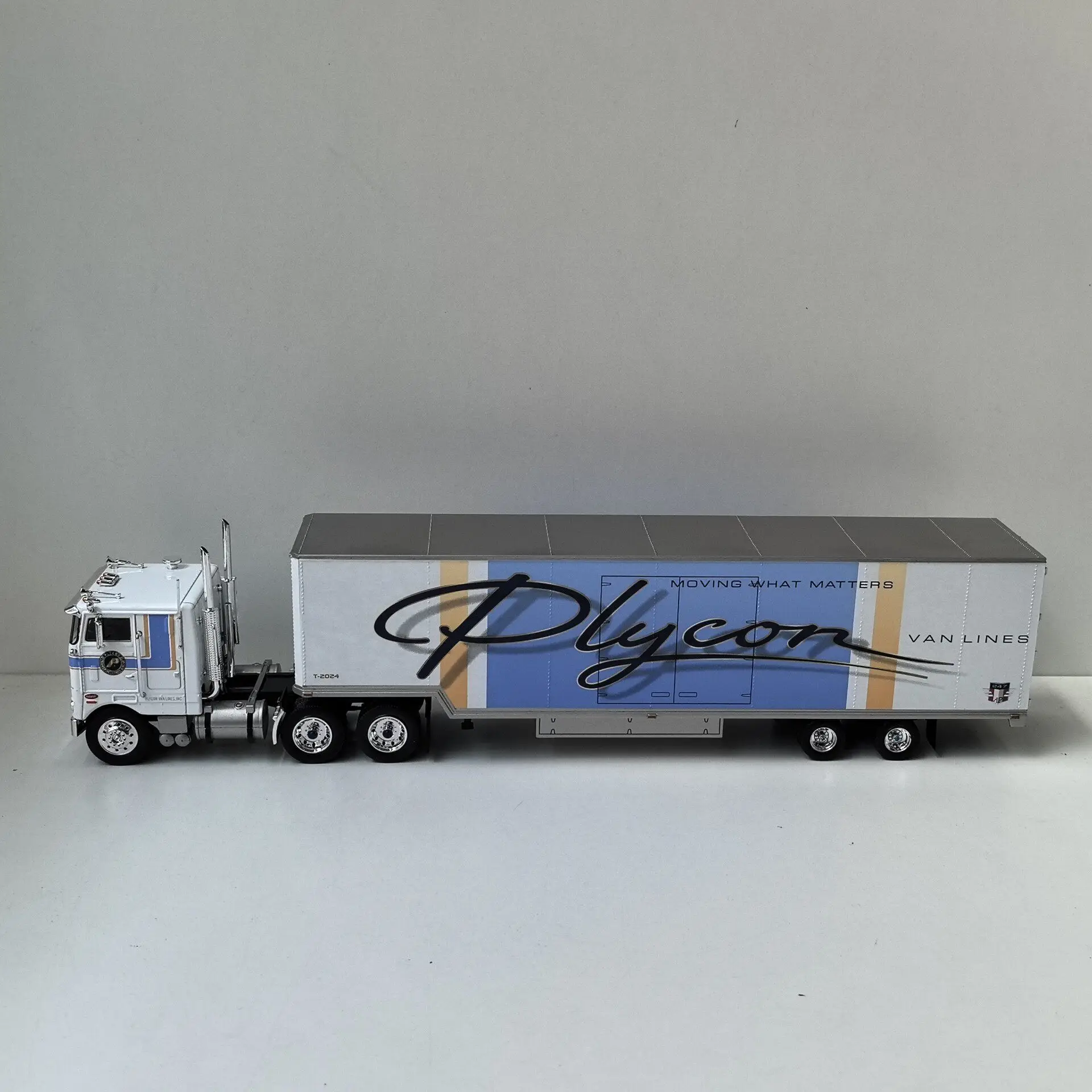 Diecast IR 1/43 Scale PETERBILT 352 Container Truck Transport Vehicle Front Alloy Carriage Plastic Q8 Alloy Car Model