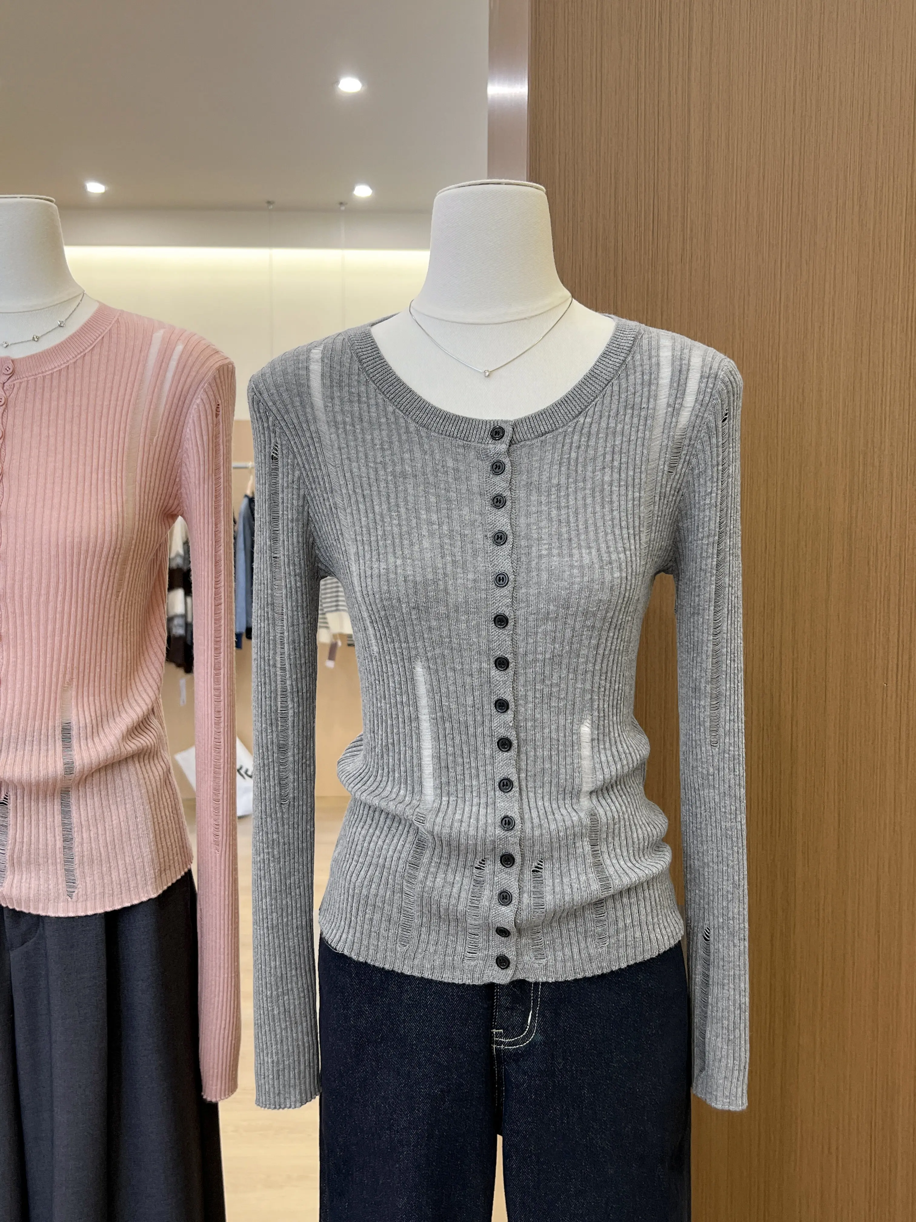 Hollow Out Knitted Cardigan For Women In Spring And Autumn With A Niche Design Slim Fit And Slimming Effect ItIs Paired With