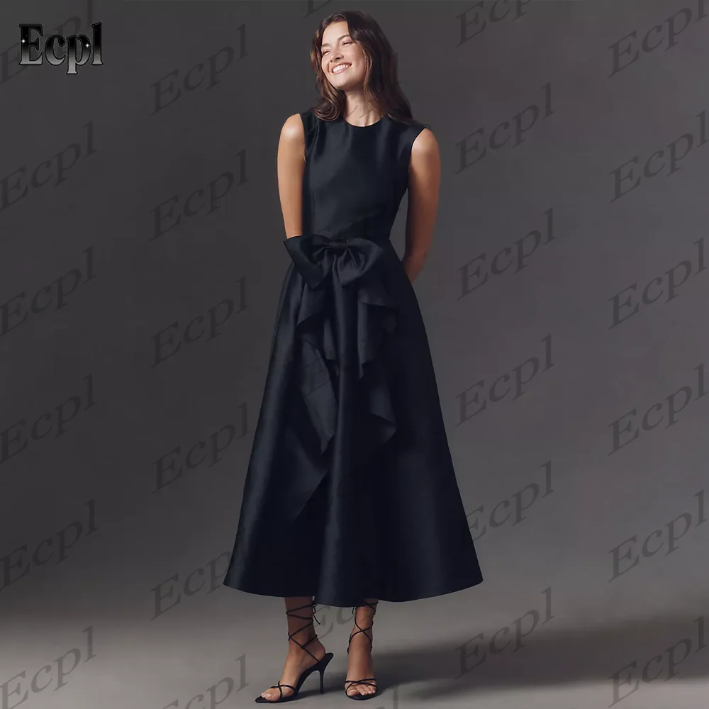 Elegant Black Sleev… - image