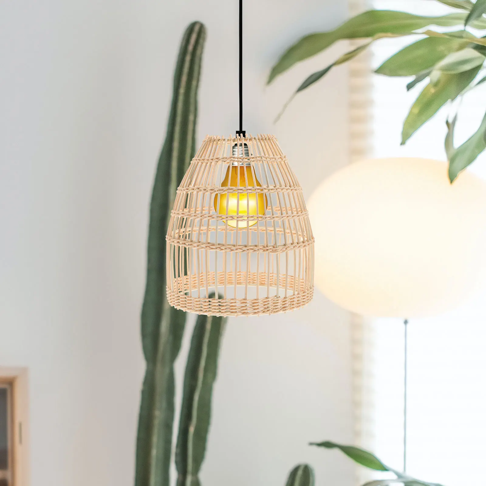 

Rattan Woven Lamp Shade for Home Decor Ceiling Pendant Light Cover Natural Warm Lighting Diffuser Easy to Install Dust Resistant
